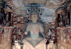 Maitreya. Grotte de Mogao n°275. Peintures et sculpture de la dynastie des Liang du Nord (321-439).